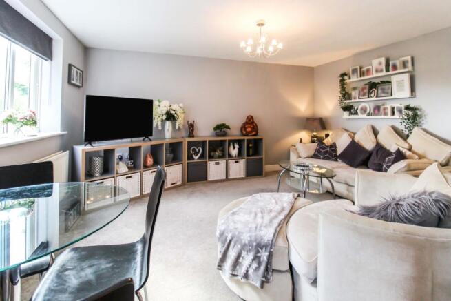 Lounge/Dining Room