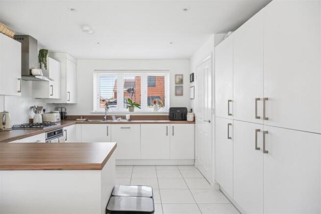 Woodman Way, Wootton, Bedford photo 4