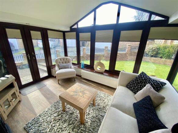 4 bed Detached for sale Image 7