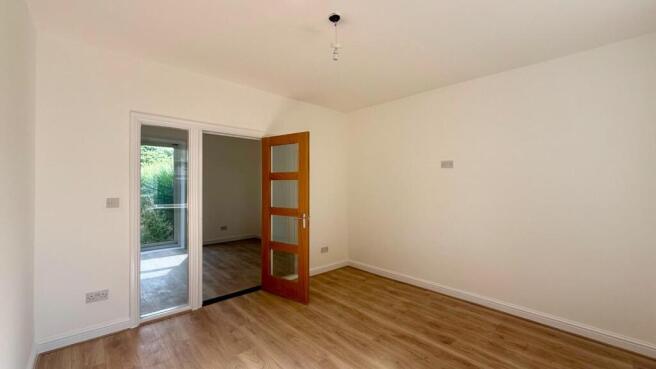 3 bed Semi-Detached to rent Image 4