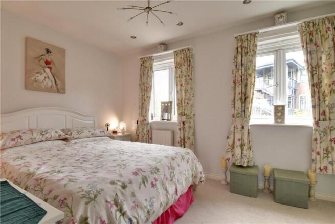 3 bed Semi-Detached for sale Image 8