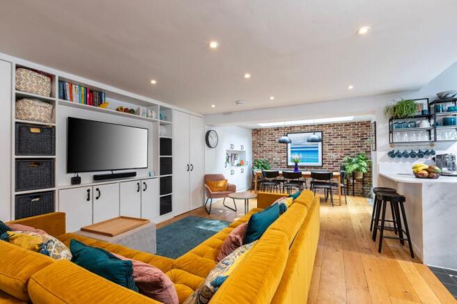 Snug and Dining Room