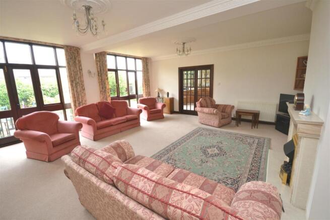 Sitting Room 1 a.jpg