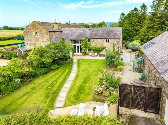 4 bed Barn Conversion for sale Image 5