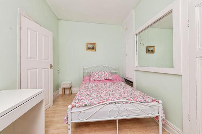 2 bed Detached for sale Image 9