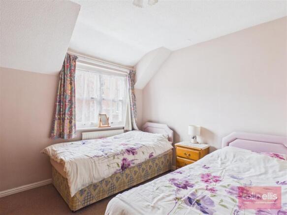 3 bed Terraced for sale Image 10