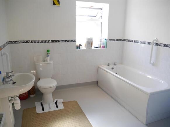 Wet Room/Bathroom