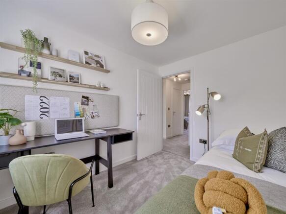 4 bed Detached to rent Image 10