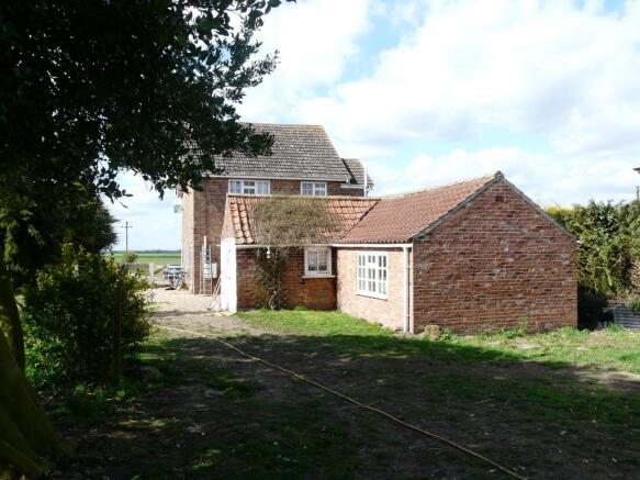 Rear Aspect