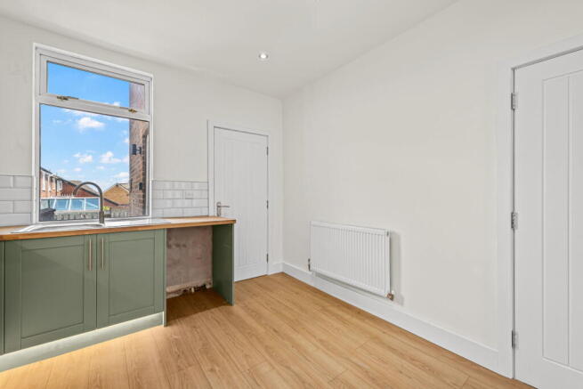 3 bed Terraced for sale Image 6