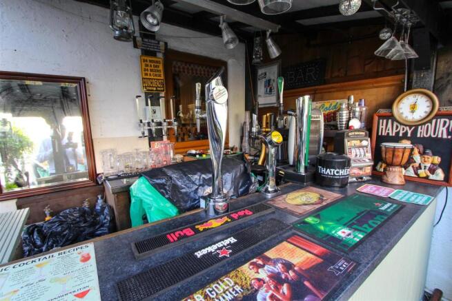 BAR.jpg