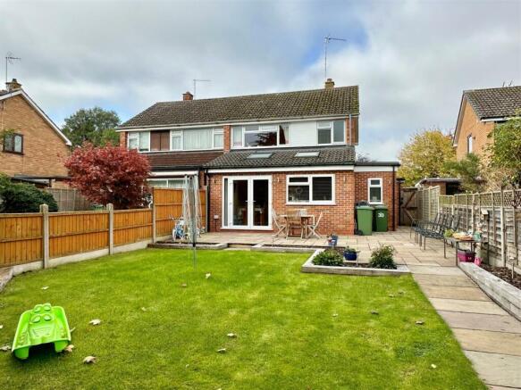 garden to house