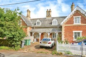 2, Brickfield Cottages, East Cowes Road, East Cowes PO32 6NH