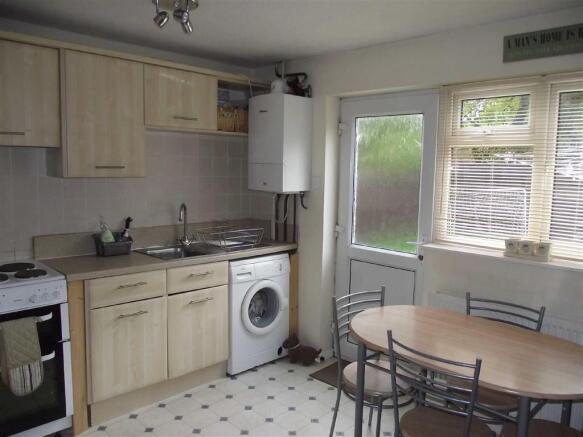 KITCHEN/BREAKFAST RO