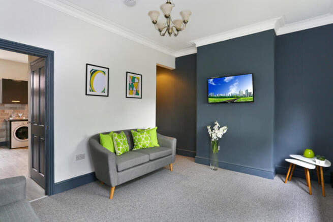 5 bed Terraced to rent Image 8
