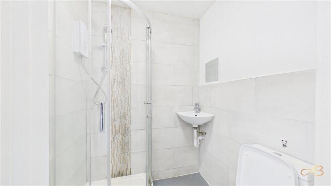 3 bed House to rent Image 7