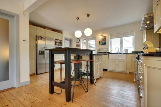 Kitchen Diner 3.jpg