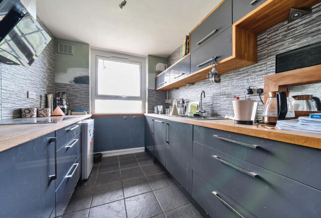 1317452-4-685bd7c...