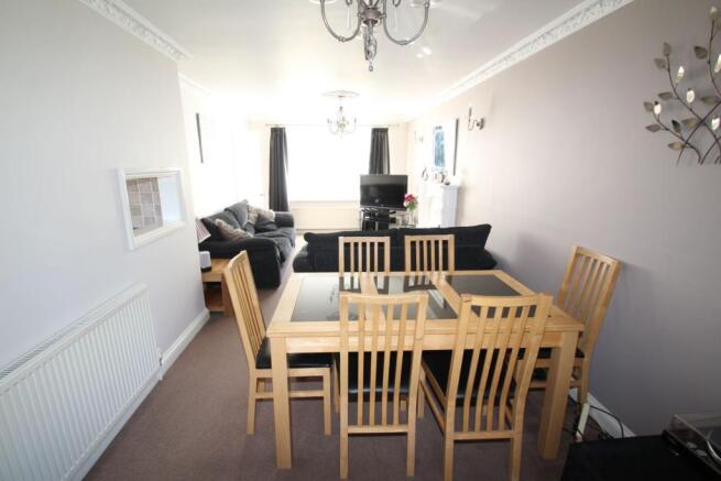 Lounge/Dining Room