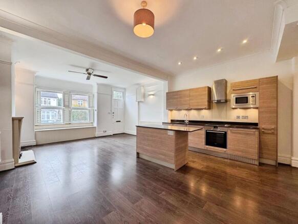 Lounge/kitchen/dining area