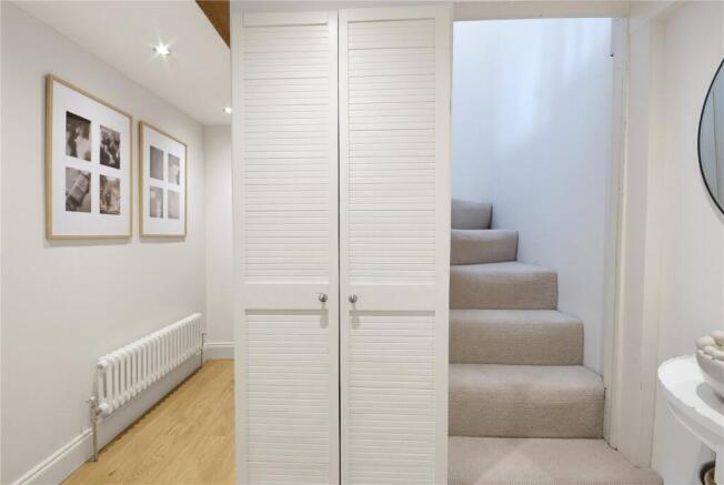 2 bed Terraced for sale Image 8