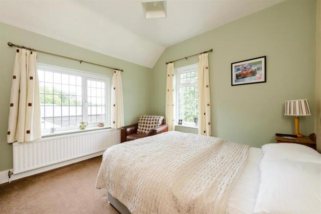 8308625-interior02.jpg