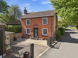 Whippletrees, Lower Gustard Wood, St. Albans AL4 8RS