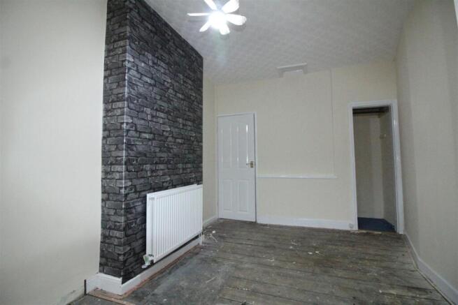 3 bed Terraced for sale Image 5