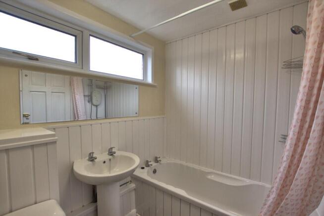 3 bed Terraced to rent Image 9