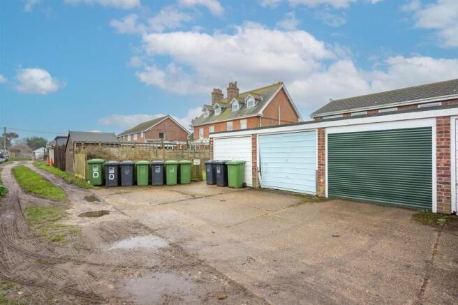 90cCromerRoad,Mundesley-29.jpg