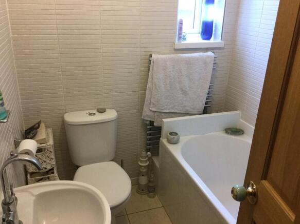 2 bed Terraced to rent Image 4