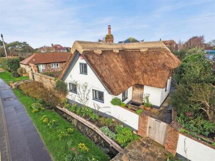Cakeham Road, West Wittering, Chichester