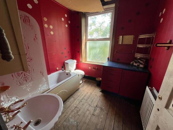 3 bed Detached for sale Image 8