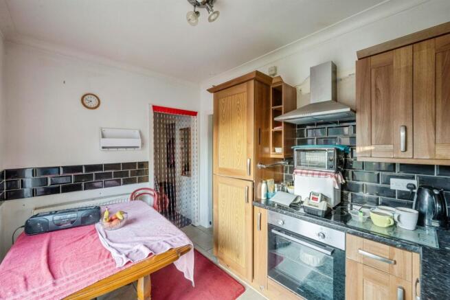2 bed Semi-Detached for sale Image 6