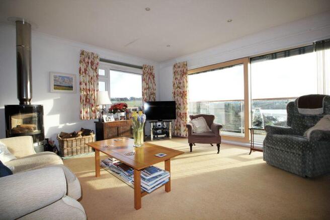 Lounge 2
