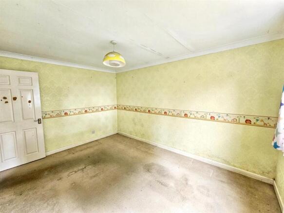 2 bed Detached Bungalow for sale Image 10