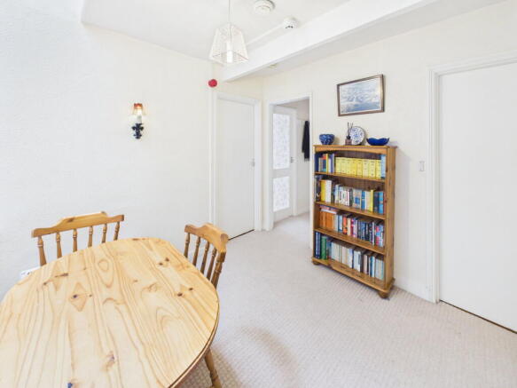2 bed Penthouse for sale Image 8