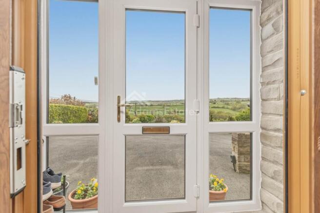 4 bed Detached for sale Image 12