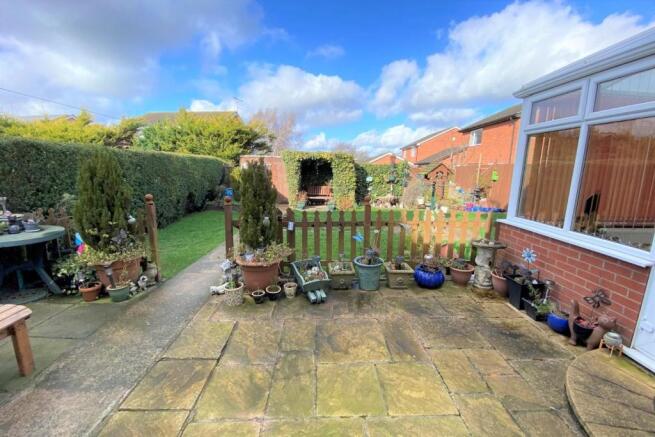 Rear Garden (2).jpg