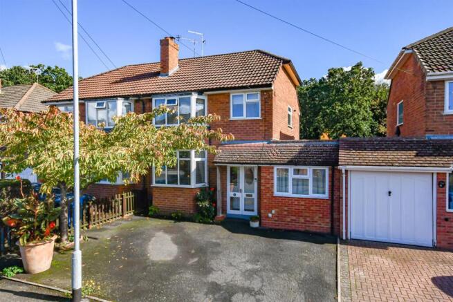 38 Wombourne Park-1.jpg