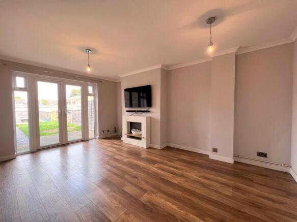 Thackeray Road, Larkfield, Aylesford photo 2