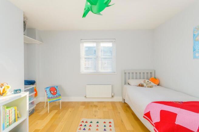 EVIRDTNARRUCKCALB20 - Bedroom L.jpg