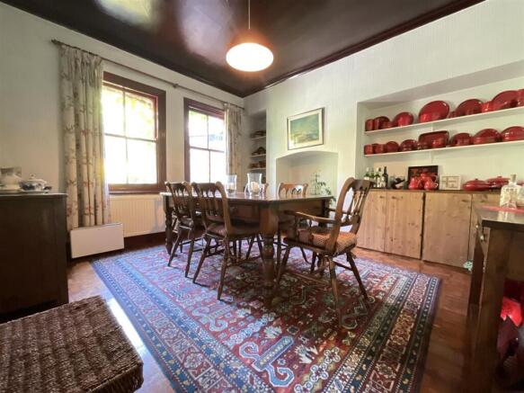 3 bed House for sale Image 4