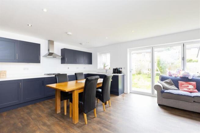 Kitchen / Dining / Entertaining