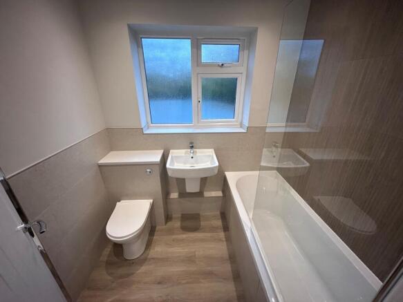 2 bed Flat to rent Image 4