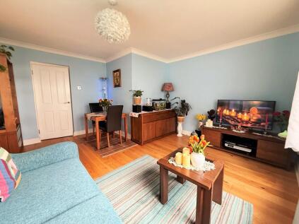Kingsway, Hove, BN3 2TQ