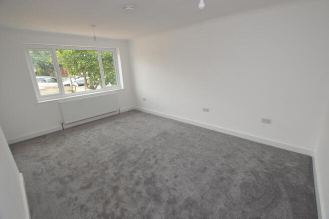 26 Edgeworth Road - Lounge 3
