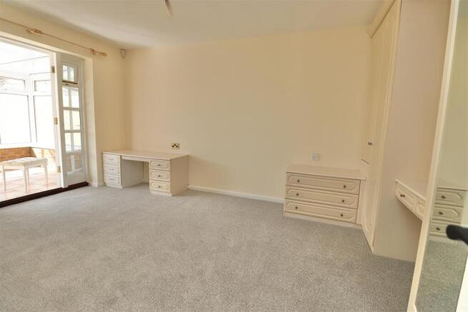 3 bed Detached Bungalow for sale Image 9