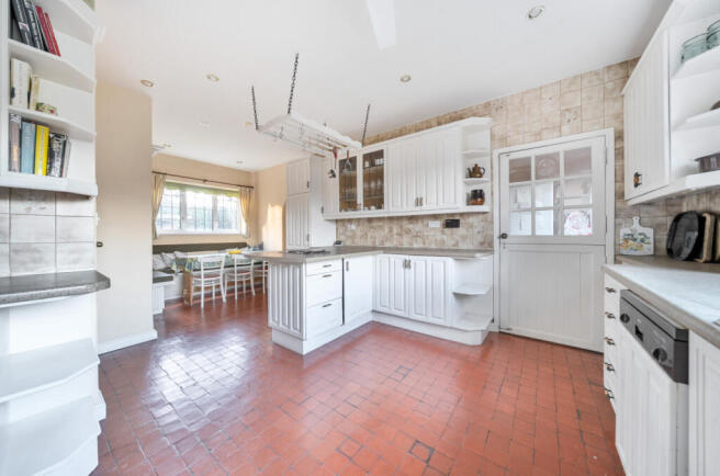 1422095-5-69a1f53...