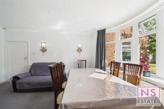 3 bed Semi-Detached for sale Image 6